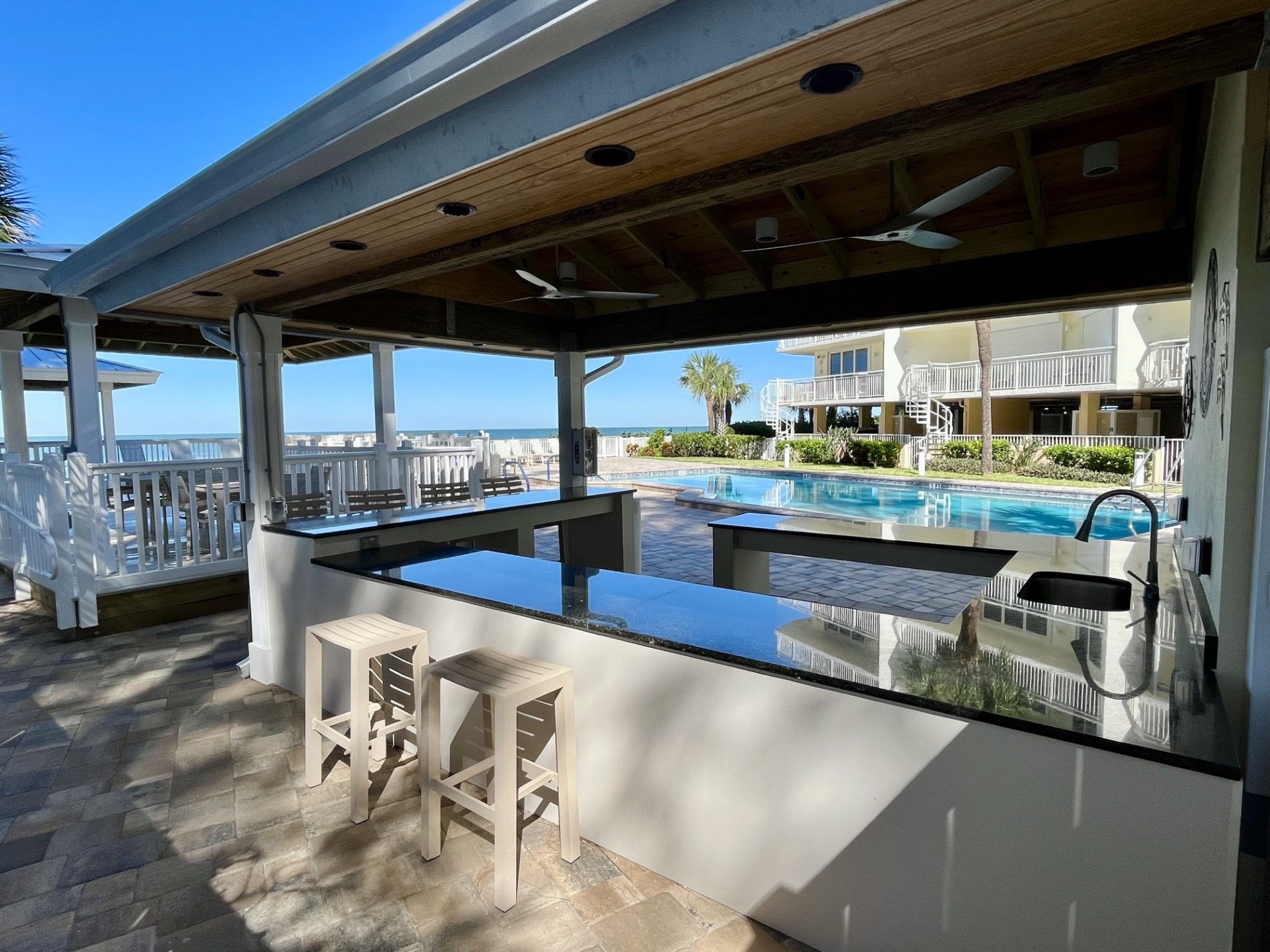 Condo outdoor kitchen