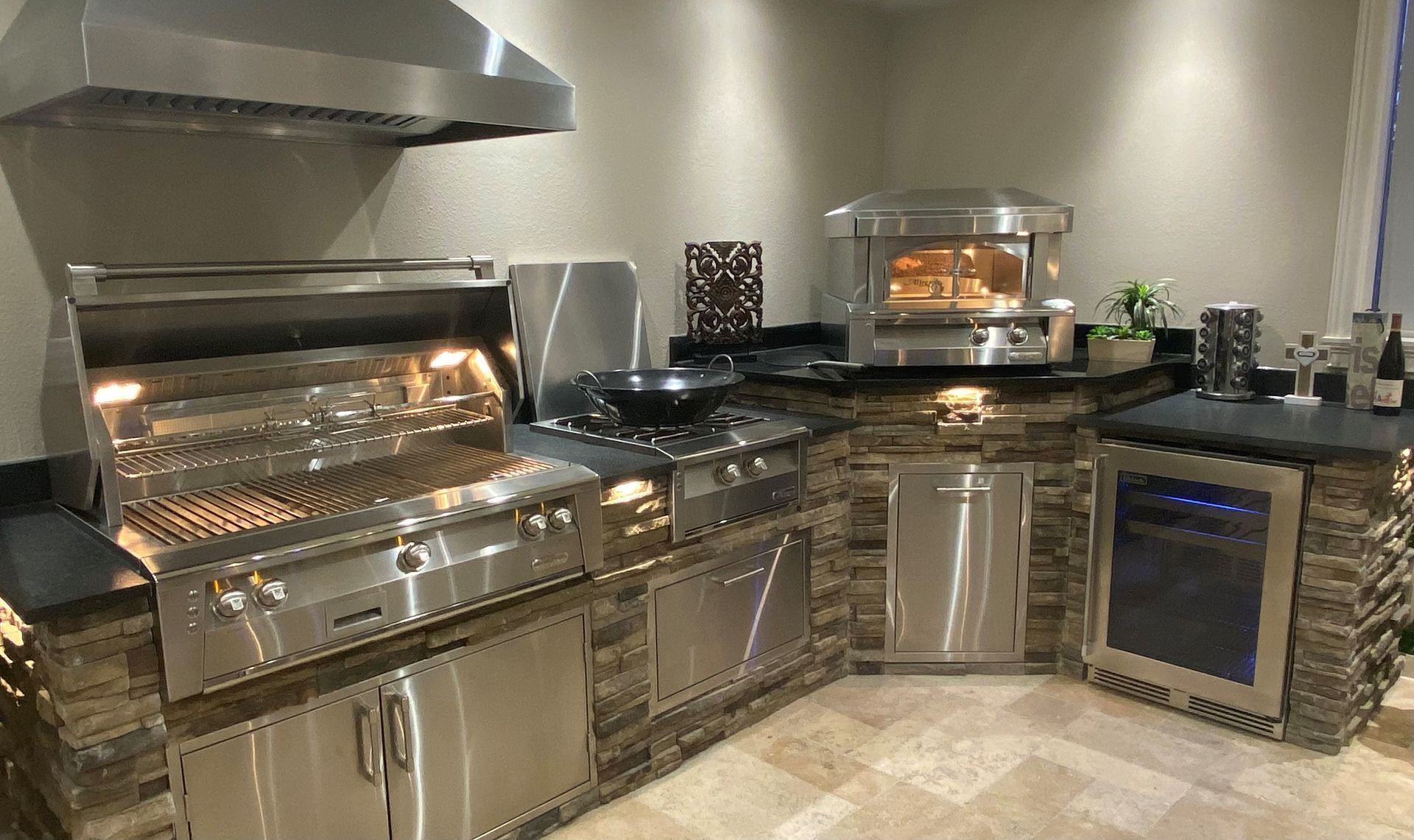 Synergy showroom appliances and cabinetry